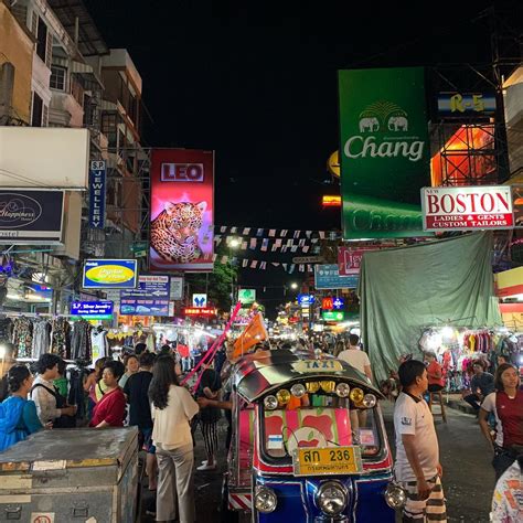 Serunya Habiskan Malam di Khaosan Road Surga Para Backpacker Saat Liburan ke Thailand - cook crock