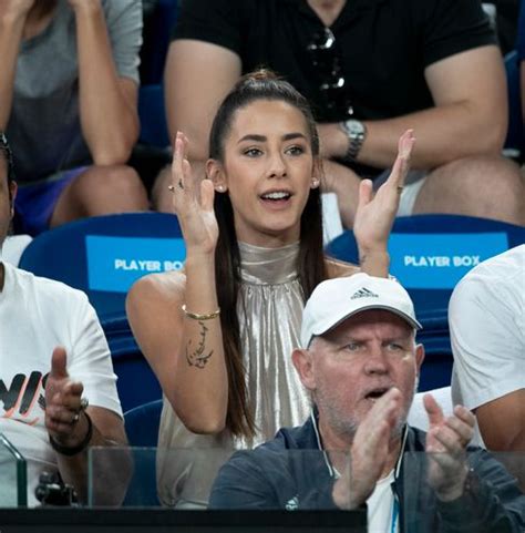 The german sensation struggled to keep up with his potential after winning the atp by the end of 2019, sascha started another intense relationship with the german model brenda patea. Alexander Zverev vermisst Brenda Patea: "Wir haben uns ...