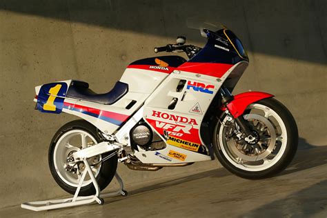 Fits your 1986 honda vfr750f interceptor. Honda VFR 750 Superbike 1986.