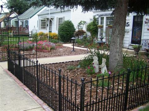 20 Small Front Yard Fence