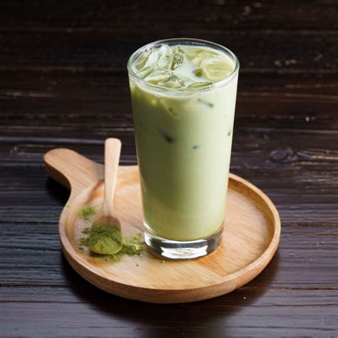 How To Make A Matcha Green Tea Latte Hot Or Iced Be Your Own Barista
