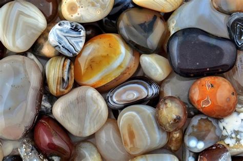 agates ultimate guide to collecting agates what they are and how to find them rock seeker