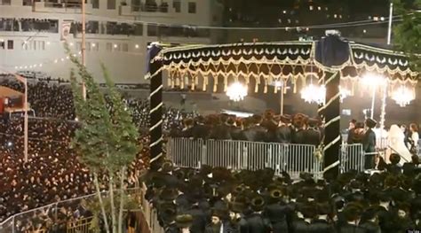 Orthodox Jewish Wedding Of Shalom Rokeach And Hannah Batya Penet Attracts 25000 Guests Photos