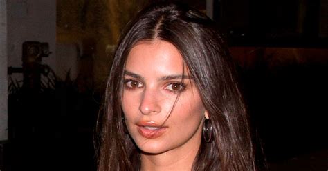 Pink Hair Don T Care Emily Ratajkowski Looks Unrecognisable As She