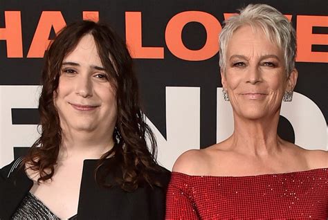 Jamie Lee Curtis Says She Gave Oscars 2023 Statue Theythem Pronouns In Support Of Daughter Ruby