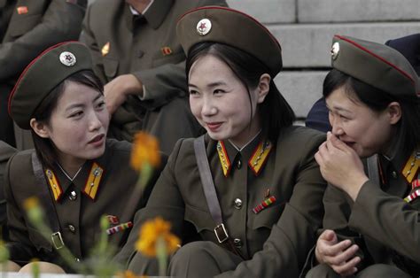 نساؤكم حرث لكم فأتوا حرثكم أنى شئتم. نساء كوريا الشمالية , صور جميلات من كوريا الشمالية - مساء الخير