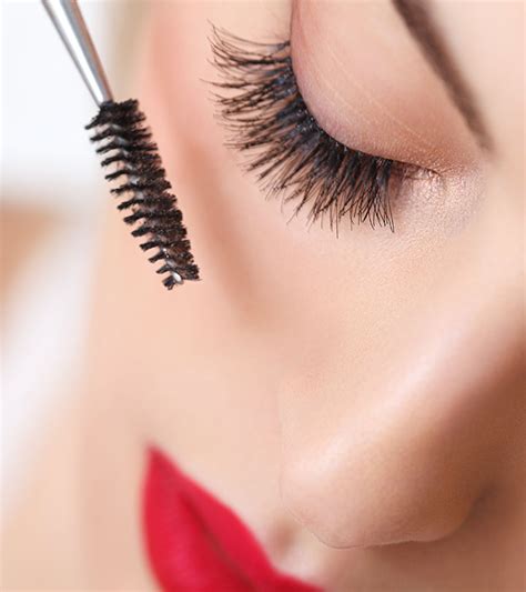 how to apply mascara perfectly like a pro without smudging