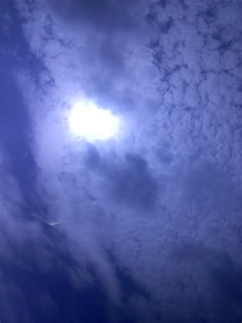 a look into the sky by yumeokinautau on deviantart