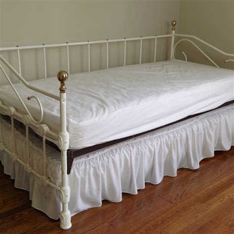 White Metal Daybed With Trundle Twin Over Full Mattress