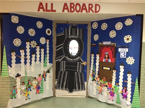 Train theme for a little boy's room, decor for train themed bedroom. Winter Door Decorating At School/ Polar Express ...