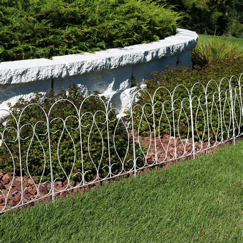 Sunnydaze 5 Piece Traditional Border Fence Set Decorative Metal Garden
