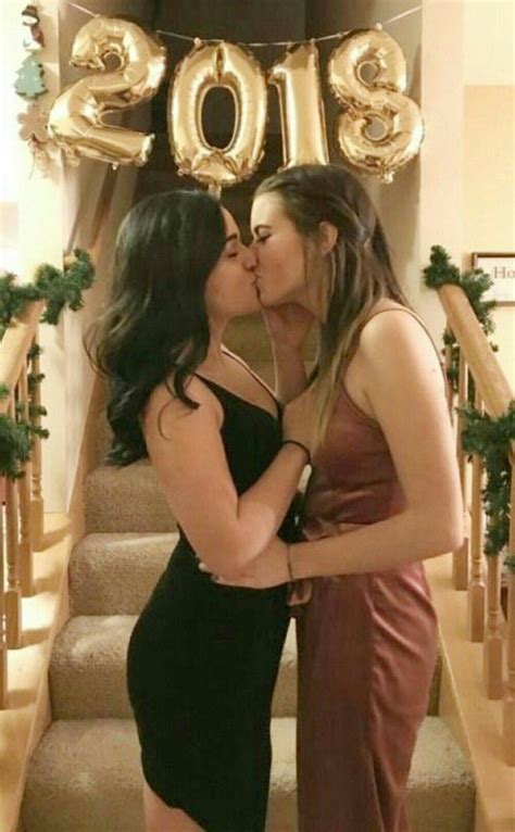 Pin De Cosinero En Kiss En 2020 Fotos Tublr De Amigas Lesbianas Parejas Lesbianas