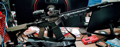 Upper-Middle Class Build. BCM Upper, Aero Lower. Upvotes to the left