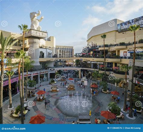 Big Plaza In The Famous Hollywood Area Editorial Photo Image Of