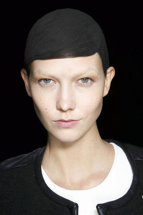 From loose, textured waves, to perfect center parts, every take on a pony and glamorous 60's inspired styles, here are the prettiest hair trends that you can take from runway to real life. The Hottest Hair Trends For Fall 2014 | Hair trends ...