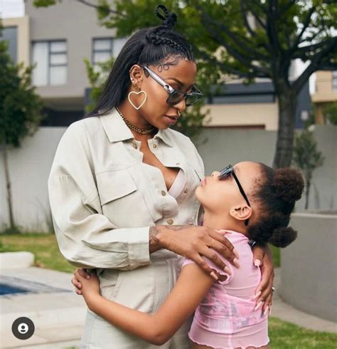 kairo forbes leaves dj zinhle in stitches as she gives her faces telling that she s made of