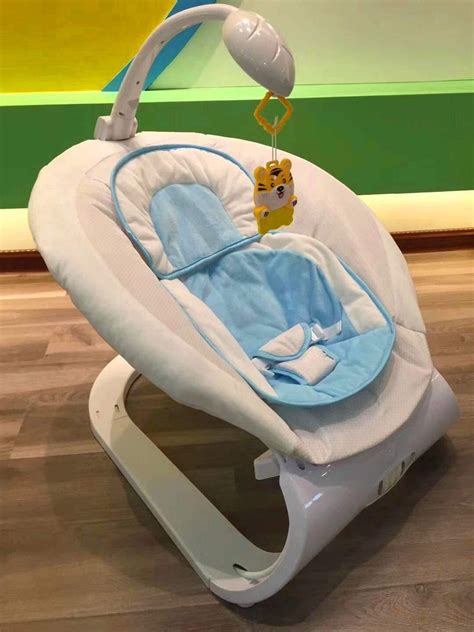 Baby Contrast Bouncer With Vibrating Seat Baby Rocker Sleeper Blue