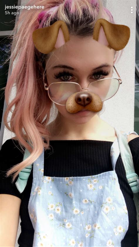 Pin By Cat🧸 On Youtubers ¦ ♡ Glasses Girl Round Glass
