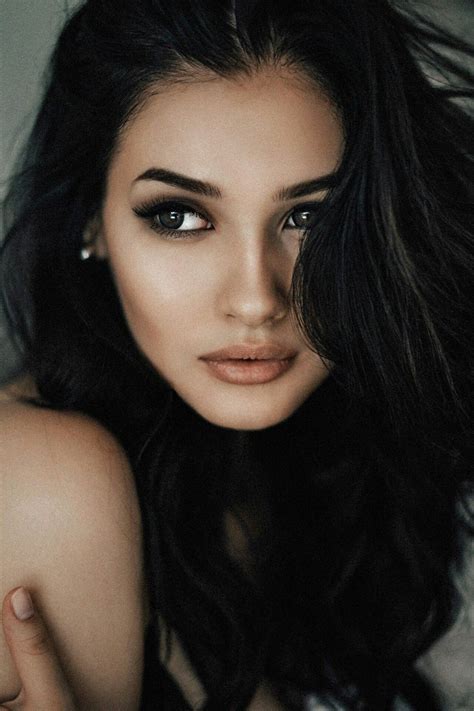 Pin By Windyfox On Cool And Beauty Brown Eyes Black Hair Brunette