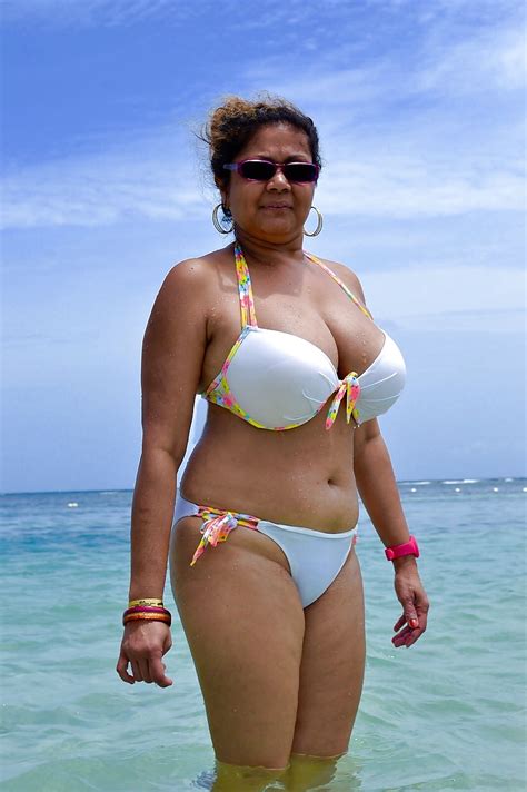 Bikini grannies pics Photos érotiques et nue
