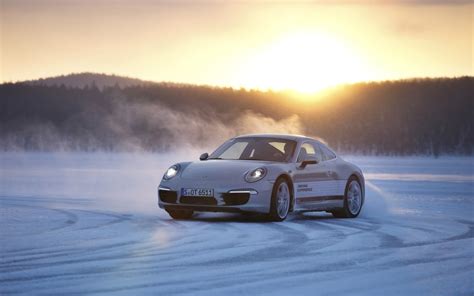 2013 Porsche 911 In Snow Wallpaper Hd Car Wallpapers Id 3409