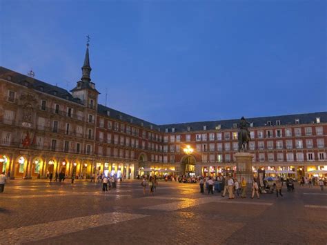 La Plaza Mayor De Madrid En Madrid