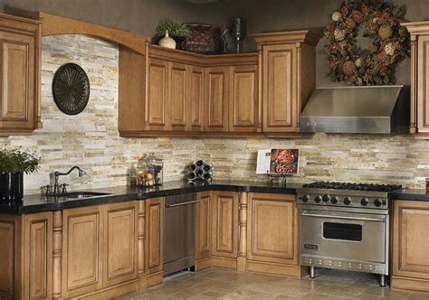 The kitchen backsplash is placed on the kitchen wall between the countertops and the wall cabinets. 20 Kitchens With Stone Backsplash Designs
