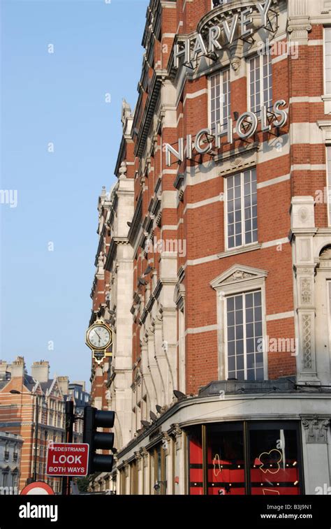 Harvey Nichols Department Store In Knightsbridge London England Stock