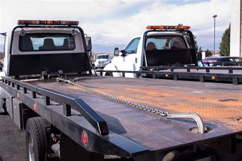 Benefits Of A Flatbed Tow Truck