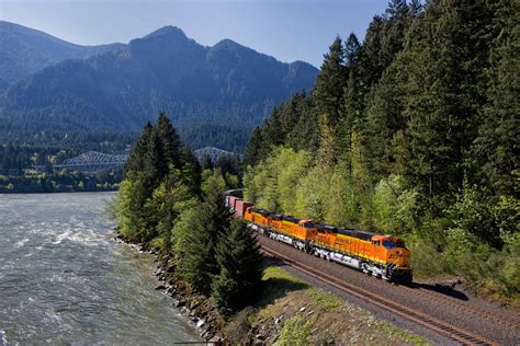 Bnsf Plans Rail Upgrades In State The Columbian