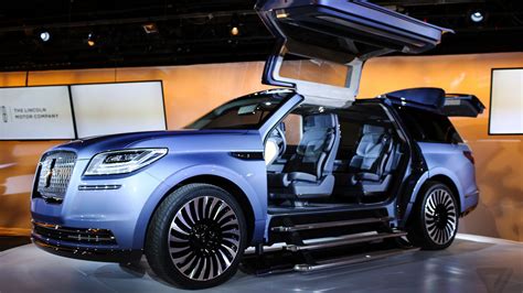The Lincoln Navigator Concept Is A Massive Luxurious Land Yacht The