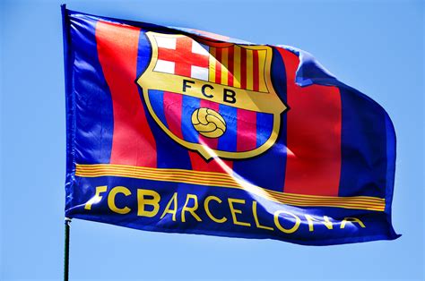 Pr Blogger Fc Barcelona Flag Waving On The Wind