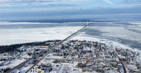 The great lakes science center (glsc) is part of the great lakes region 3 of the usgs. How Two Old Pipelines Put the Great Lakes (and its Birds ...