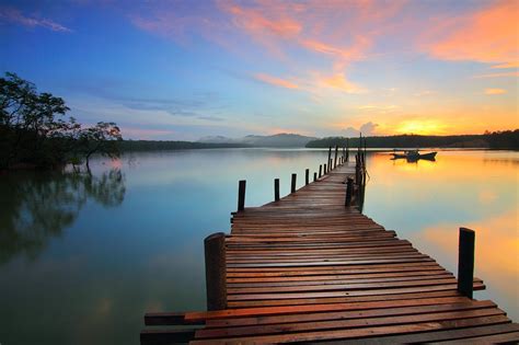 18 Gambar Pemandangan Alam Danau Yang Indah Dan Menakjubkan Rajinlahid