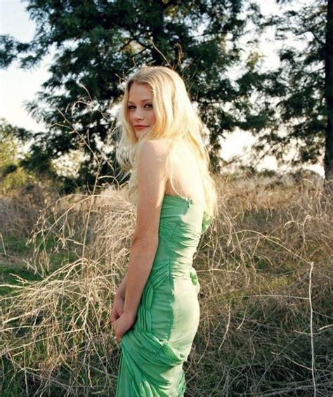 41 Hot And Sexy Pictures Of Emilie De Ravin Cbg