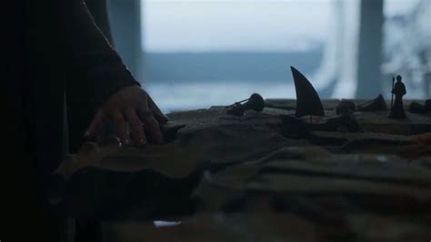 Daenerys Touching Aegon Targaryens Painted Table 7x1 Dragonstone