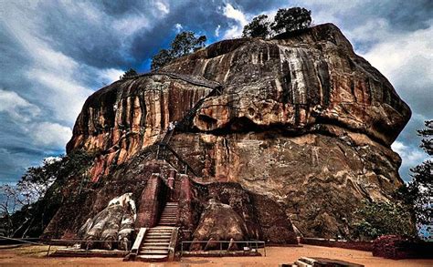 The Amazing World Sigiriya Ancient Rock Fortress