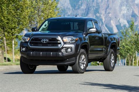 2017 Toyota Tacoma Review And Ratings Edmunds