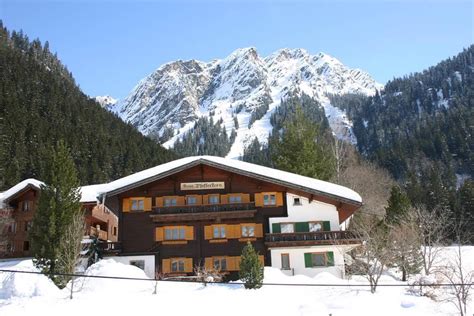 Winder­hof is located in vorarlberg's alpine rhine valley in the far west of austria and goes back for three gener­a­tions. Haus Pfefferkorn - Urlaub in Vorarlberg