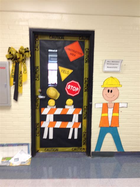 This table set up is adorable. Pin on First Grade Teaching Ideas