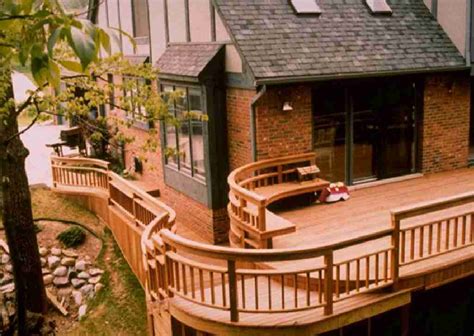 Go for a classic look with wood · 2. Patio Deck Railing Design: Curved Deck Railing