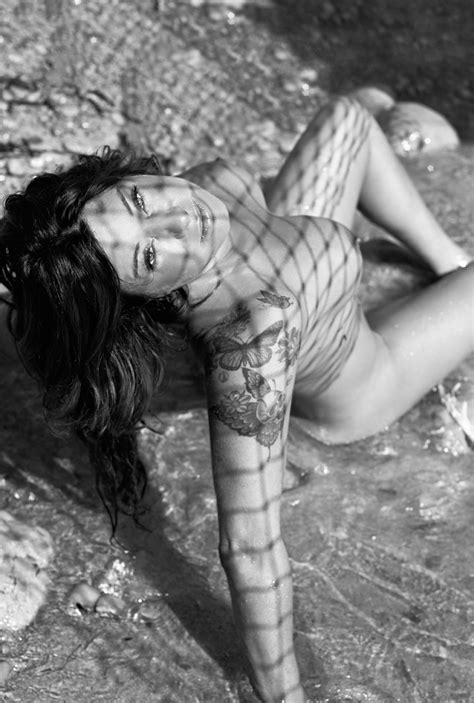 Naked Amanda Krabbe Added 07192016 By Dragonrex