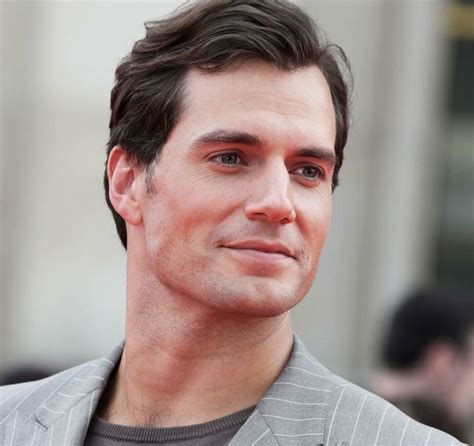 How To Get A Defined And Chiseled Jawline Henry Cavill Guys
