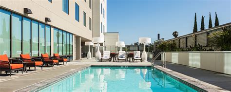 Hotels In Los Angeles With Pool Courtyard Los Angeles Monterey Park