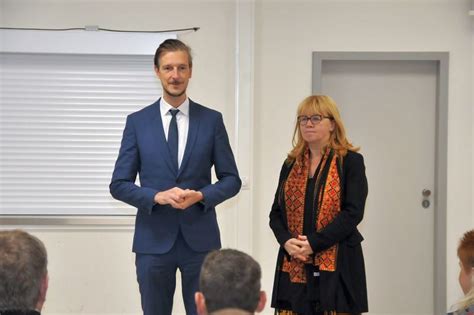 Sie befinden sich hier zahlreiche berliner schulen und bildungseinrichtungen engagieren sich bereits aktiv für den klimaschutz. Feierliche Eröffnung von Haus 2 der Marcana-Schule - Berlin.de