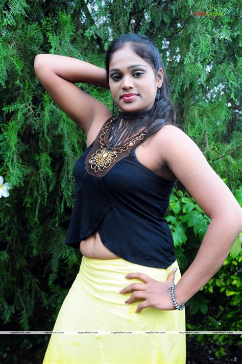 Madhulika Hot N Spicy Armpit Navel And Thighs Show ~ South Indian Models