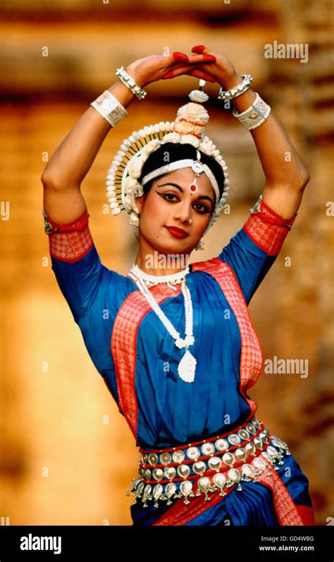 Odissi Dancer India Hi Res Stock Photography And Images Alamy