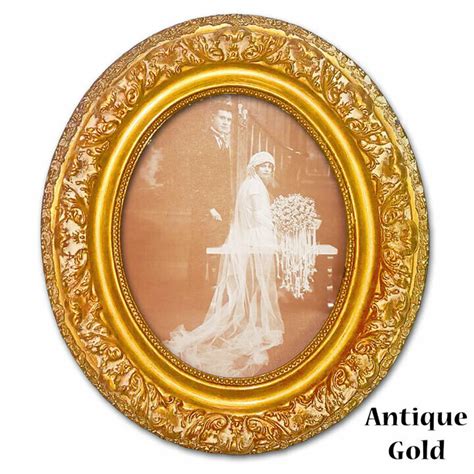 Antique Style Oval Picture Frame With Bubble Glass