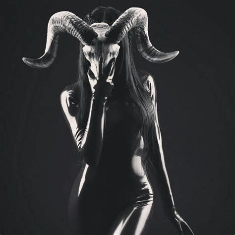 Pin By Elchute R On Weird Satanic Art Dark Photography Dark Art Illustrations