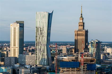 Drugi najwyższy budynek w Polsce Pałac Kultury i Nauki 237 m Głos
